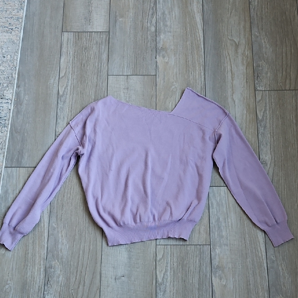 Line & Dot Sweater
